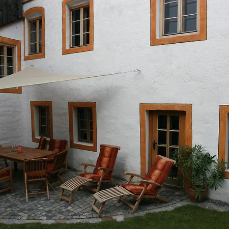 Vila Einzeldenkmal In Der Altstadt Von Řezno