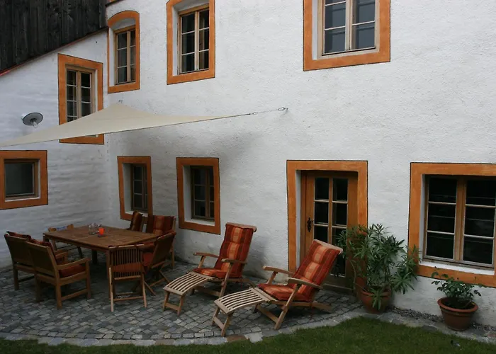 Vila Einzeldenkmal In Der Altstadt Von Řezno